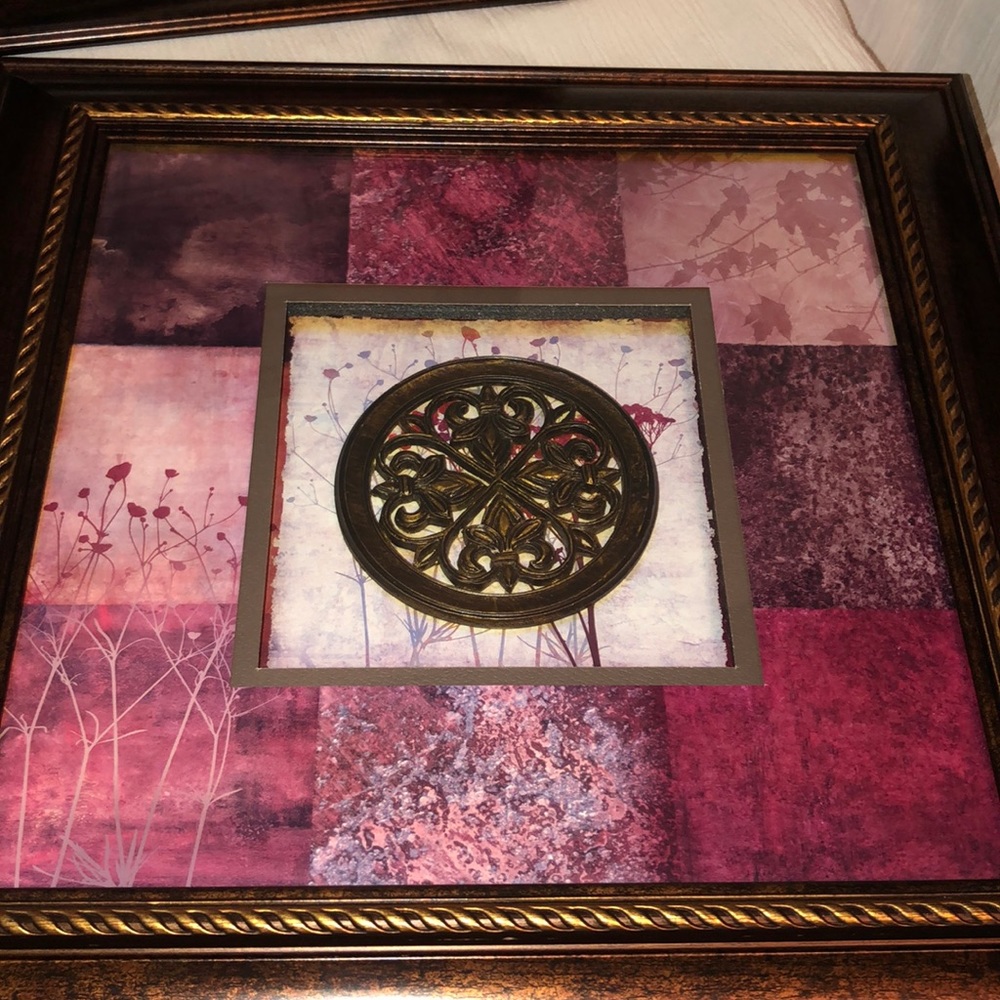 Two plastic framed wall art - Picture 2 of 5